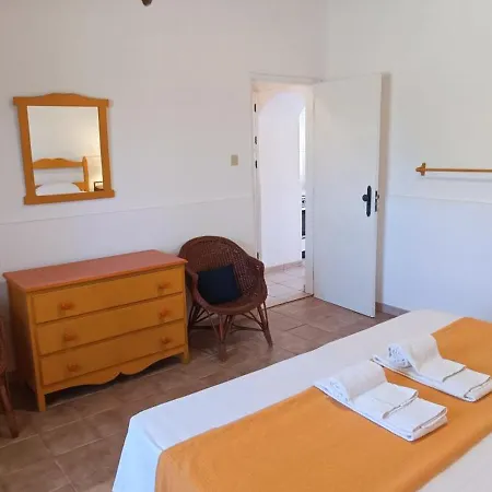 Cozy & Traditional Country House In Albufeira