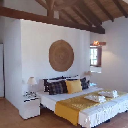 Cozy & Traditional Country House In Albufeira